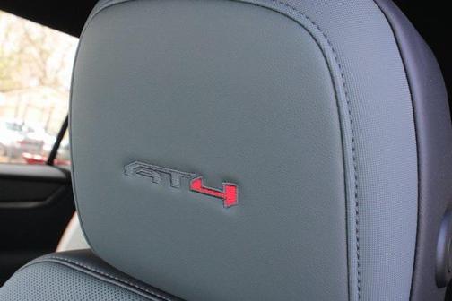 2025 GMC Acadia AWD AT4