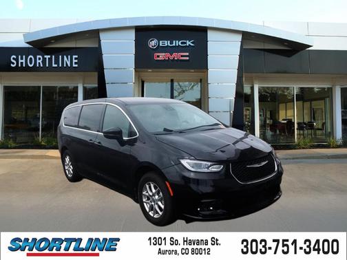 Diamond Black Crystal Pearlcoat 2025 Chrysler Pacifica L