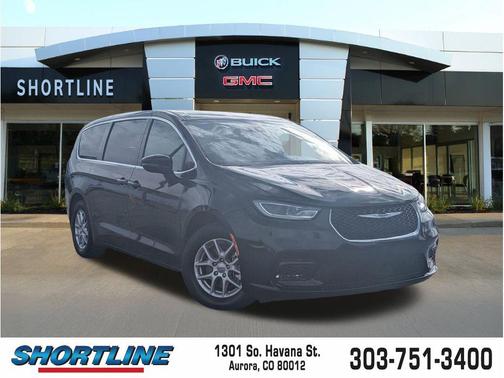 Diamond Black Crystal Pearlcoat 2025 Chrysler Pacifica L