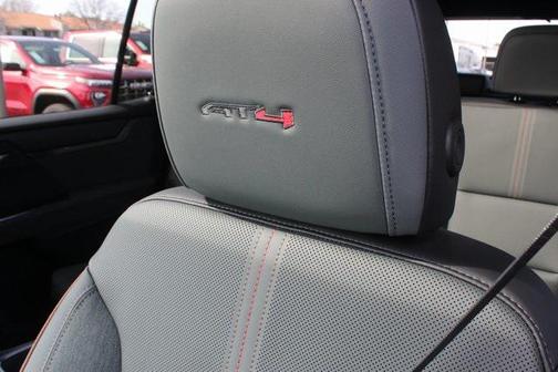 2025 GMC Acadia AWD AT4