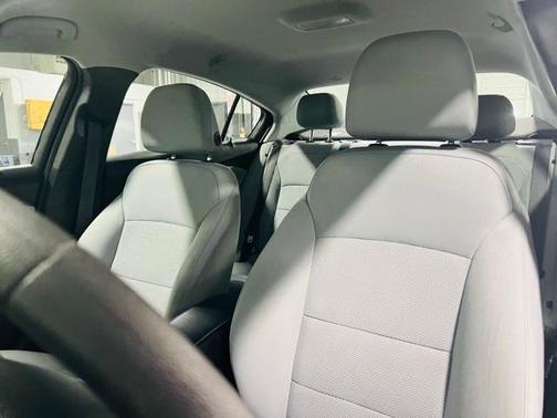 2019 Chevrolet Cruze LS