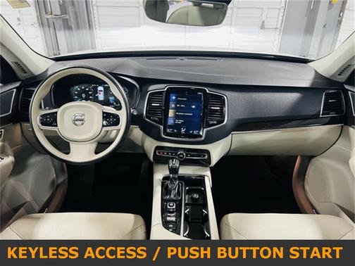 2018 Volvo XC90 T6 Momentum