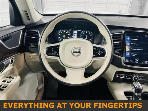 2018 Volvo XC90 T6 Momentum