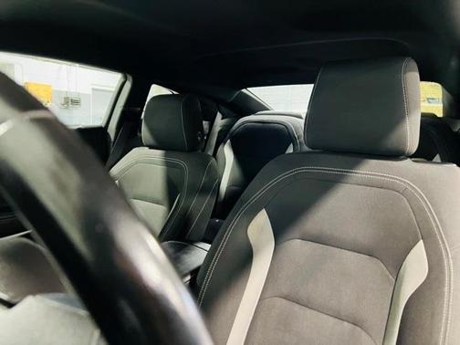 2022 Chevrolet Camaro 1LT