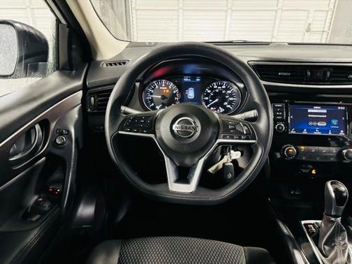 2022 Nissan Rogue Sport S