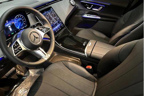 2026 Mercedes-Benz EQE 320 320