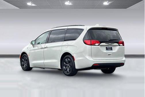 2020 Chrysler Pacifica Hybrid Touring L
