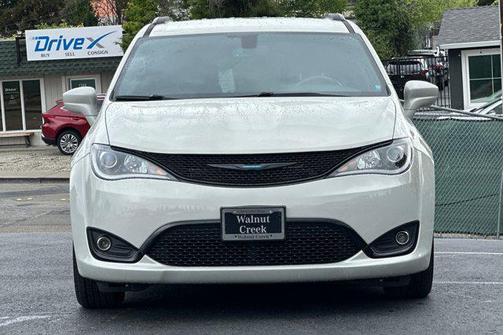 2020 Chrysler Pacifica Hybrid Touring L