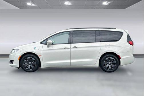 2020 Chrysler Pacifica Hybrid Touring L