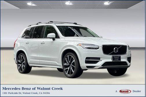 2019 Volvo XC90 Hybrid T8 Momentum