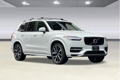 2019 Volvo XC90 Hybrid T8 Momentum