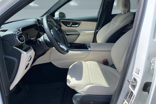 Polar White 2025 Mercedes-Benz GLC 300 4MATIC