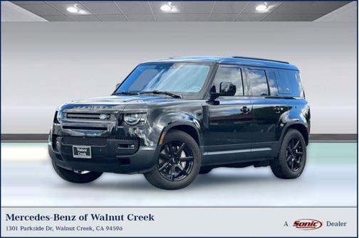 Santorini Black Metallic 2020 Land Rover Defender 110 SE