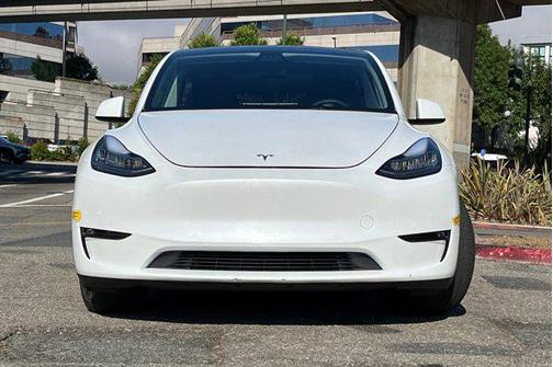 2022 Tesla Model Y Long Range Dual Motor All-Wheel Drive