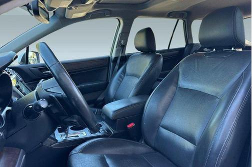 Crystal White Pearl 2015 Subaru Outback 3.6R Limited