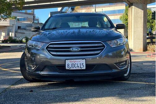 2017 Ford Taurus SEL