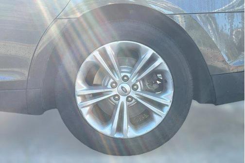 2017 Ford Taurus SEL