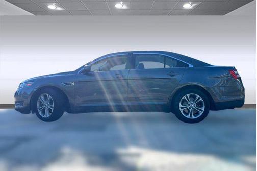 2017 Ford Taurus SEL