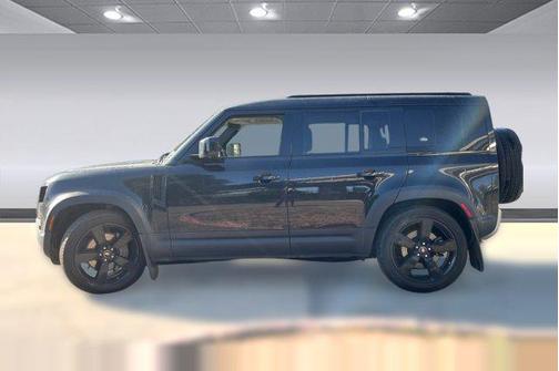 2020 Land Rover Defender 110 SE