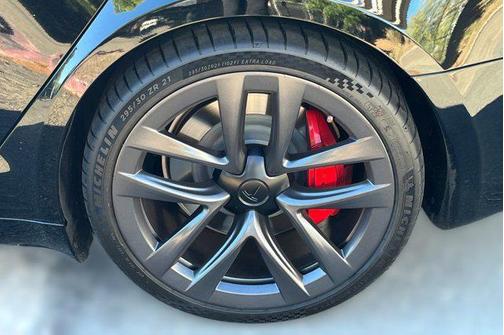 2024 Tesla Model S Plaid