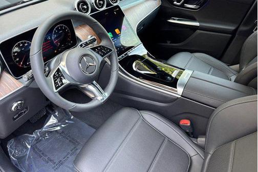 2026 Mercedes-Benz GLC 300 Base