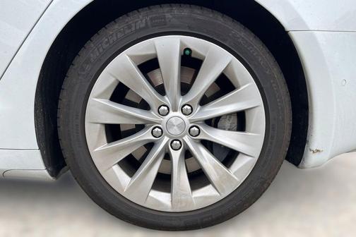 Pearl White Multi-Coat 2018 Tesla Model S 75D