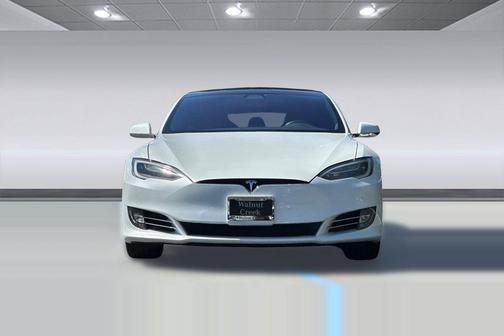 Pearl White Multi-Coat 2018 Tesla Model S 75D