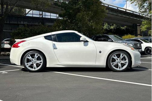 2009 Nissan 370Z Base