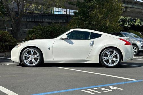 2009 Nissan 370Z Base