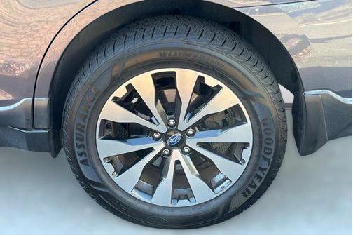Carbide Gray Metallic 2017 Subaru Outback 3.6R Limited