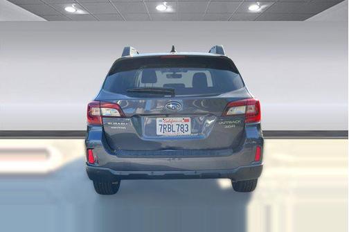 Carbide Gray Metallic 2017 Subaru Outback 3.6R Limited