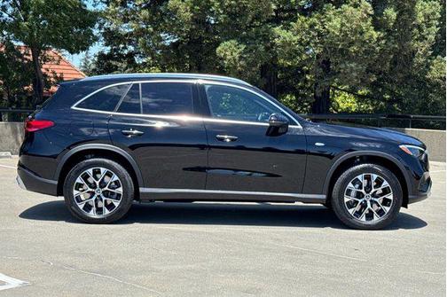 2025 Mercedes-Benz GLC 350e Base