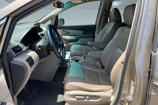 Gold 2011 Honda Odyssey EX-L