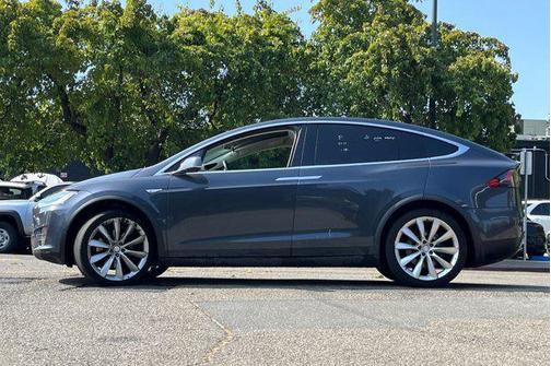 2016 Tesla Model X 90D