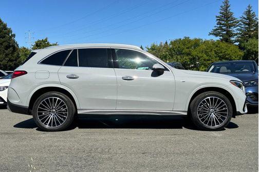 2025 Mercedes-Benz GLC 350e Base