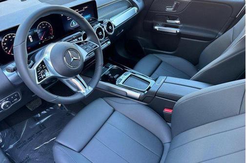 Polar White 2026 Mercedes-Benz GLB 250 Base