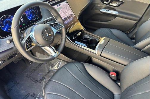 2026 Mercedes-Benz EQE 320 320