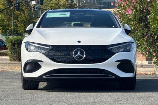 2026 Mercedes-Benz EQE 320 320