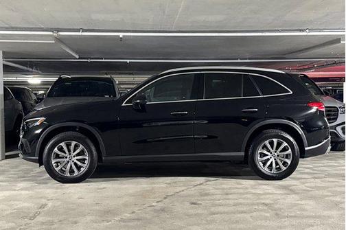 2026 Mercedes-Benz GLC 300 4MATIC