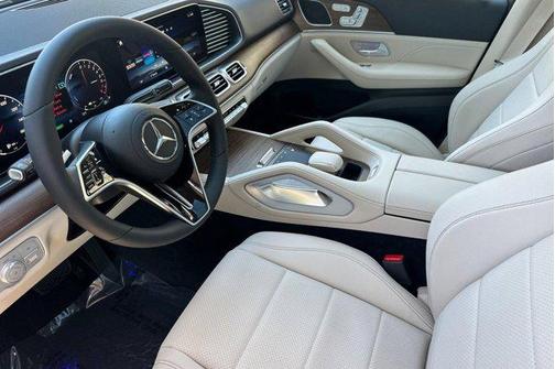 Polar White 2026 Mercedes-Benz GLE 450e 4MATIC