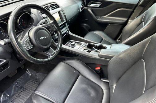 2017 Jaguar F-PACE 35t Premium