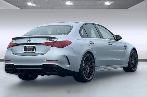 2024 Mercedes-Benz AMG C 63 S E Performance