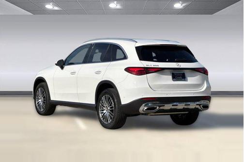 Polar White 2026 Mercedes-Benz GLC 300 Base