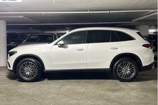 2026 Mercedes-Benz GLC 300 Base