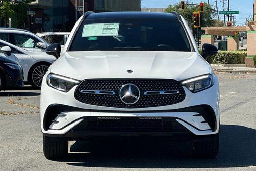 2025 Mercedes-Benz GLC 350e Base