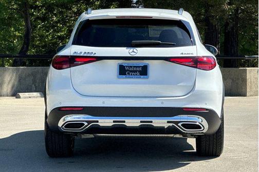2025 Mercedes-Benz GLC 350e Base