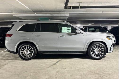 2025 Mercedes-Benz GLS 450 4MATIC