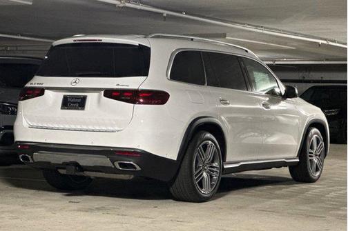 2025 Mercedes-Benz GLS 450 4MATIC