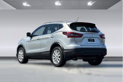 Brilliant Silver Metallic 2022 Nissan Rogue Sport SV