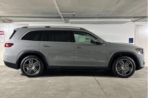 2026 Mercedes-Benz GLS 450 4MATIC